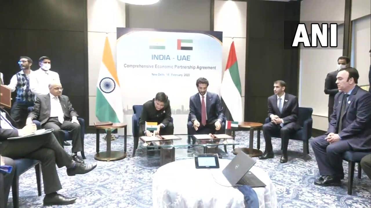 India signs free trade agreement with UAE