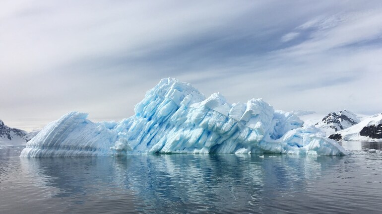 Massive Groundwater Systems Lie Beneath Antarctic Ice - Eos