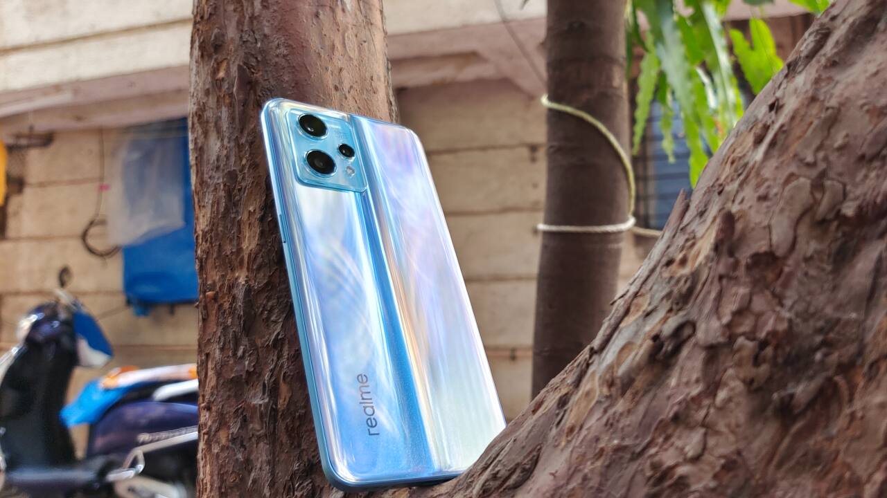 There’s no doubt that the new Rs 24,999 price tag is uncharted territory for the Realme ‘Number’ series. But the Realme 9 Pro+ does a pretty good job of navigating through this uncharted territory with its long list of upgrades. With the 9 Pro+, Realme has introduced several upgrades over the Realme 8 Pro, with both generational and quality of life improvements. The reliable camera performance, no-comprise gaming experience, sizeable battery coupled with super-fast charging, latest UI, and a vibrant display, all contribute to making the Realme 9 Pro+ an excellent addition to the sub-25K segment. 