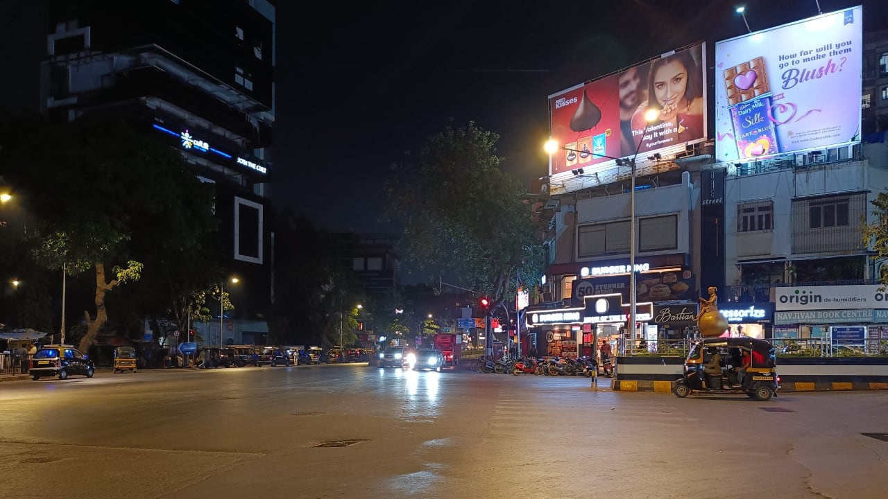 In low light, camera performance doesn’t dip too much if you have enough ambient light, while the night mode serves to improve detail and reduce noise in shots. 