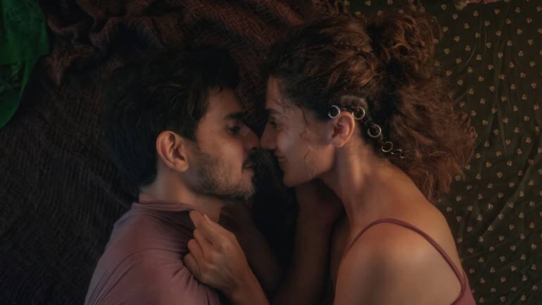 Tahir Raj Bhasin and Taapsee Pannu in Looop Lapeta Image Netflix