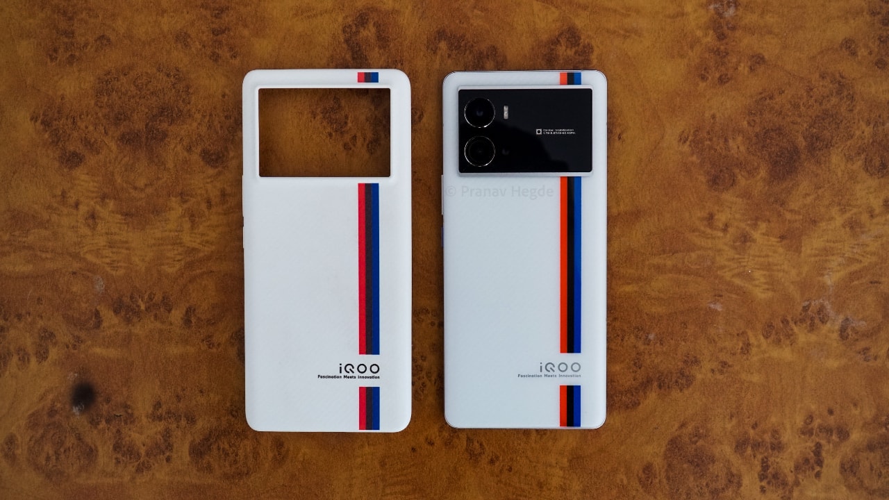 iQOO 9 Pro comes with matching case in the box.