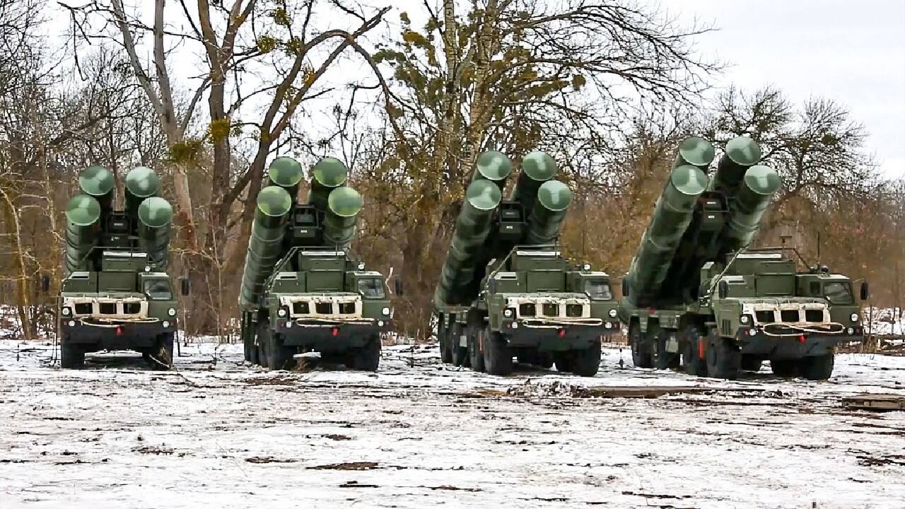 Russia and Belarus begin 10 days of military manoeuvres on February 10 which Kyiv calls &quot;psychological pressure&quot;. (Source: AFP)