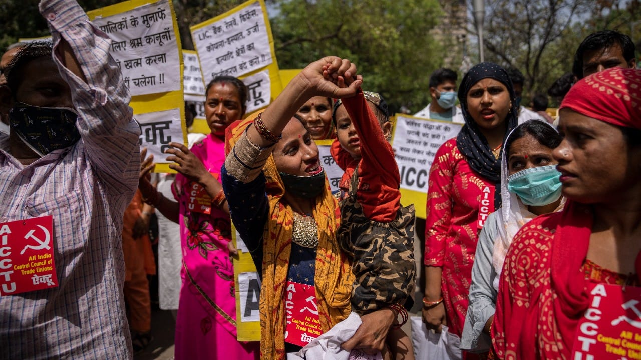 In Pics | Protest in Delhi on 2nd day of nationwide strike