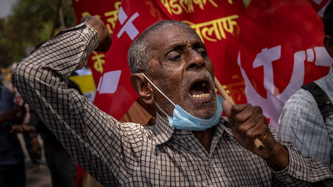 Modi’s government says privatizing some state-owned banks would overhaul the banking industry and that asset sales would help raise money to spur economic growth. (Image: AP)