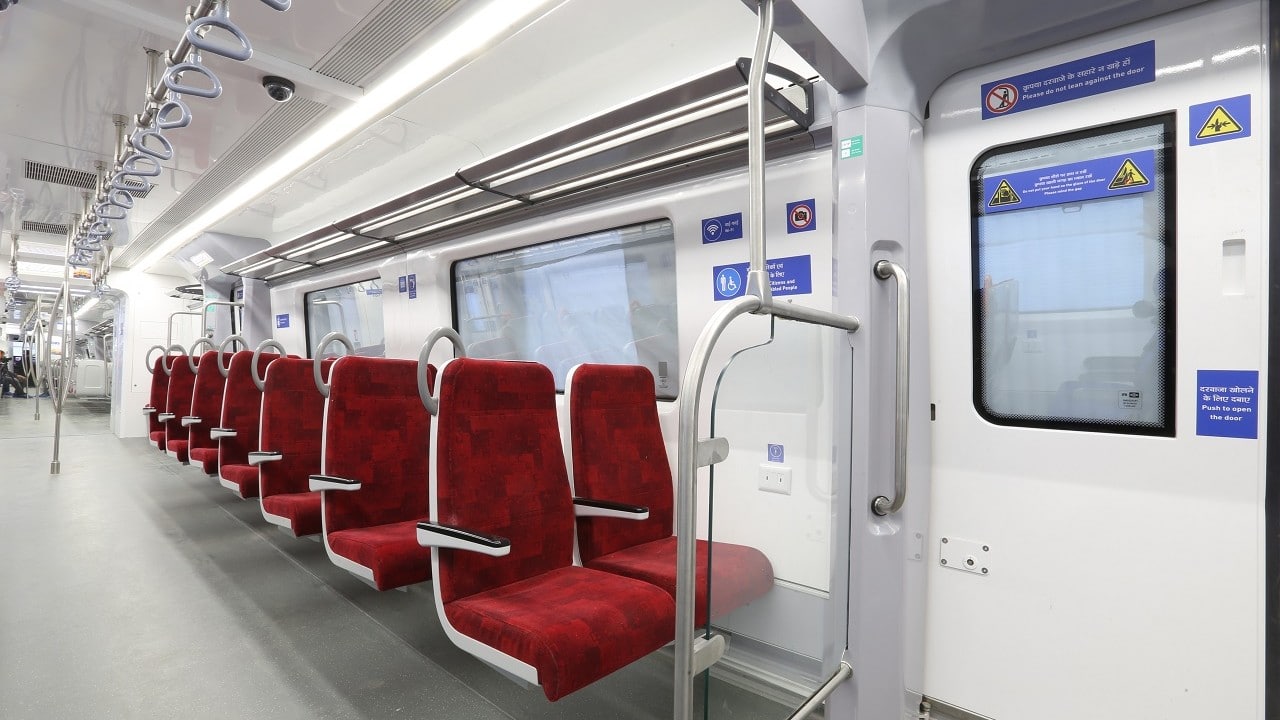 Under the Make in India guidelines, 100 percent train sets for RRTS are being manufactured in India. These are being manufactured at an Alstom (earlier Bombardier) factory located in Savli, Gujarat. The delivery of these semi high-speed aerodynamic train sets, with distributed power, will start soon. The manufacturing facility at Savli will be delivering a total of 210 cars for the first RRTS corridor. (Image: NCRTC)