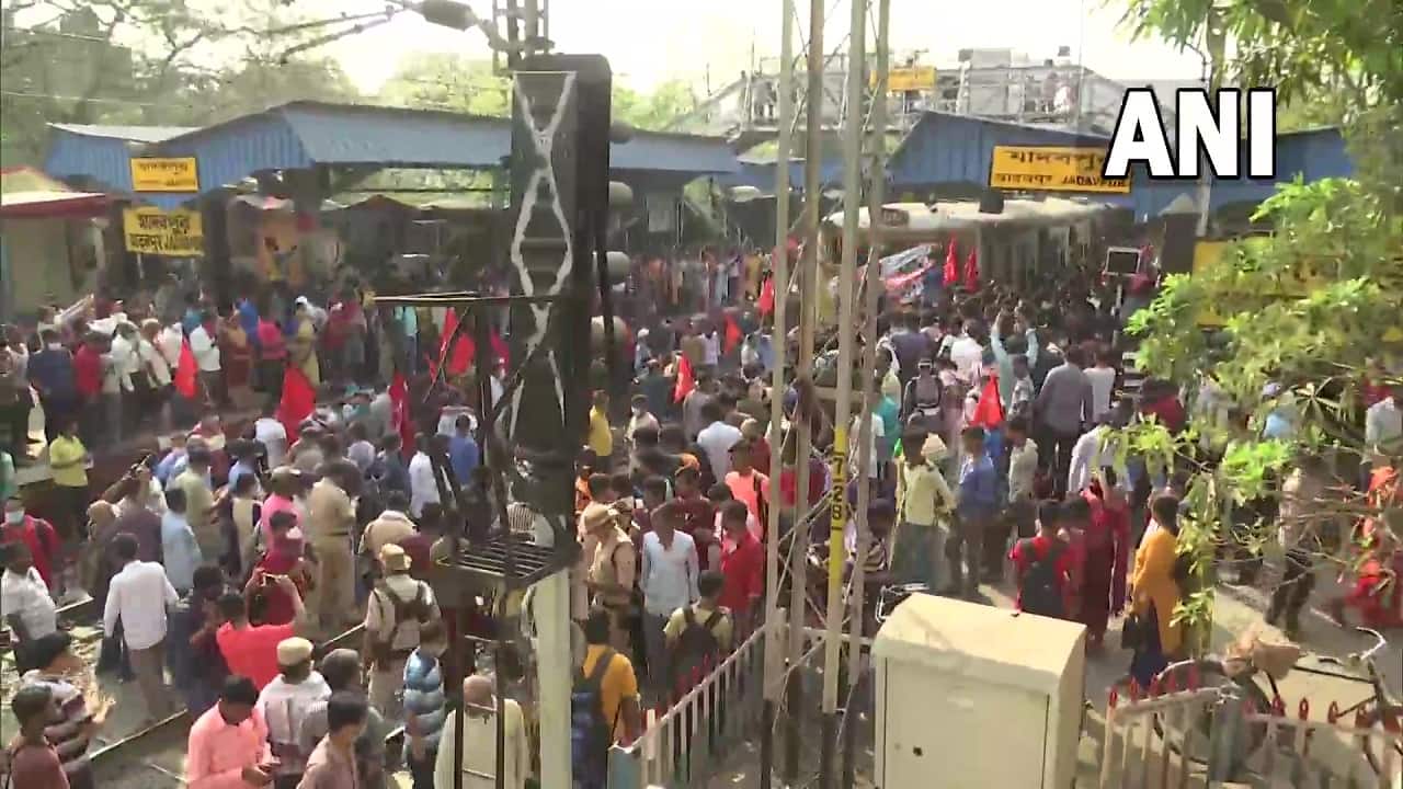 A joint forum of central trade unions had given a call for a nationwide strike on March 28 and 29 to protest against the government policies affecting workers, farmers, and people. (Image: ANI) A joint forum of central trade unions had given a call for a nationwide strike on March 28 and 29 to protest against the government policies affecting workers, farmers, and people. (Image: ANI)