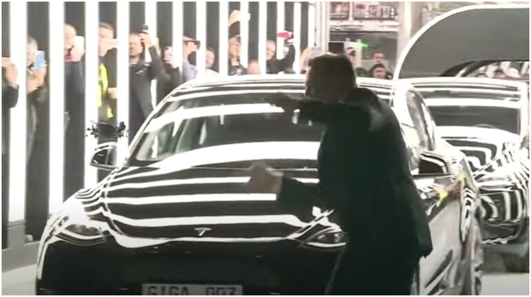 Watch Elon Musks Dance German Speech At Tesla Factory Launch Lights Up Internet 8192