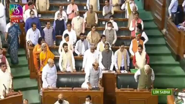 BJP MPs give standing ovation to PM Modi in Lok Sabha