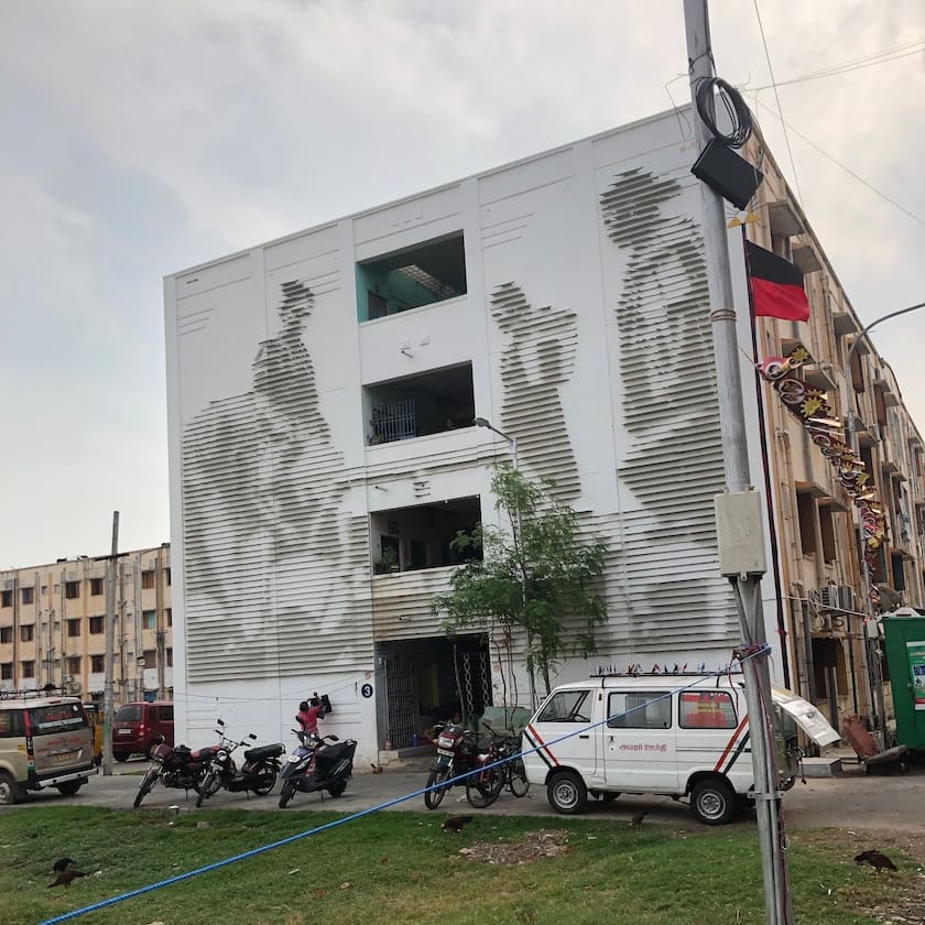 Street artist Daku's visual imagery on empowerment of women in the resettlement.