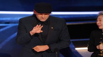 Troy Kotsur, a deaf actor, took home the Best Supporting Actor Award—a huge moment for disability rights. (Image: Reuters)