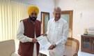 AAP's Bhagwant Mann meets Punjab governor; stakes claim to form government