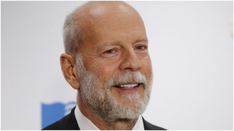 What causes aphasia, the brain disorder Bruce Willis suffers from?