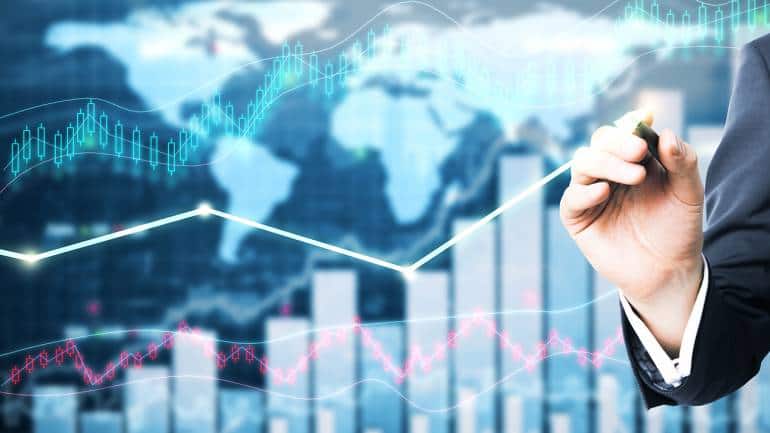 What does the inverted yield curve in the US signify?
