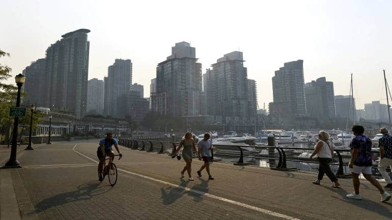 canada-to-ban-foreigners-from-buying-homes-as-prices-soar-glbnews