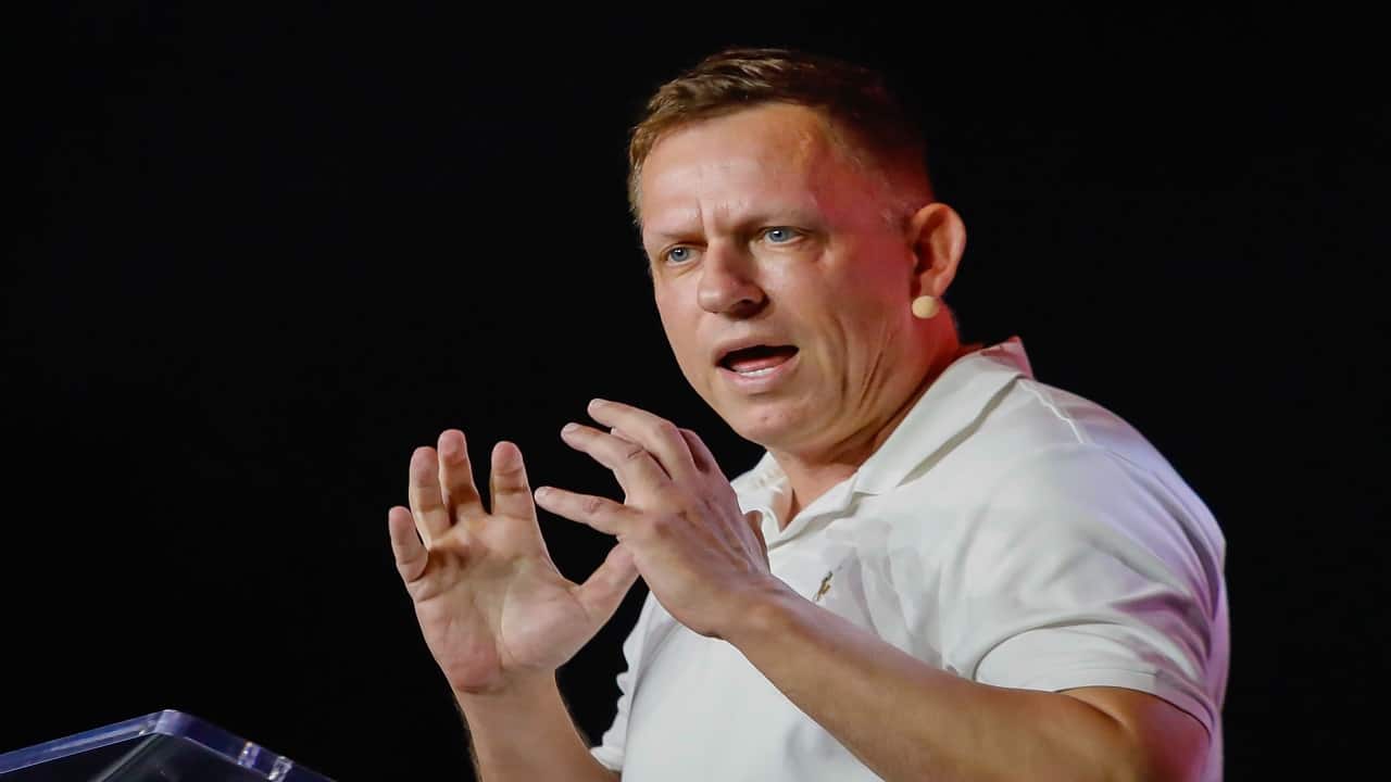 Peter Thiel blasts Jamie Dimon, Warren Buffett and Larry Fink as ‘Finance Gerontocracy’ at Bitcoin 2022