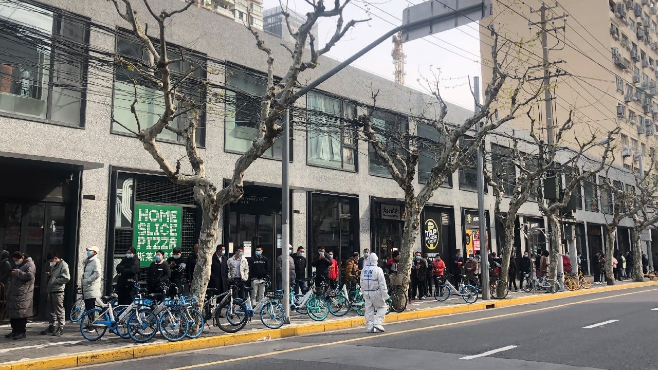 Meanwhile, the American government announced all “non-emergency U.S. government employees” would be withdrawn from its Shanghai Consulate. A foreign ministry spokesman defended China's handling of the outbreak and accused Washington of politicizing its evacuation. (Image: AP)