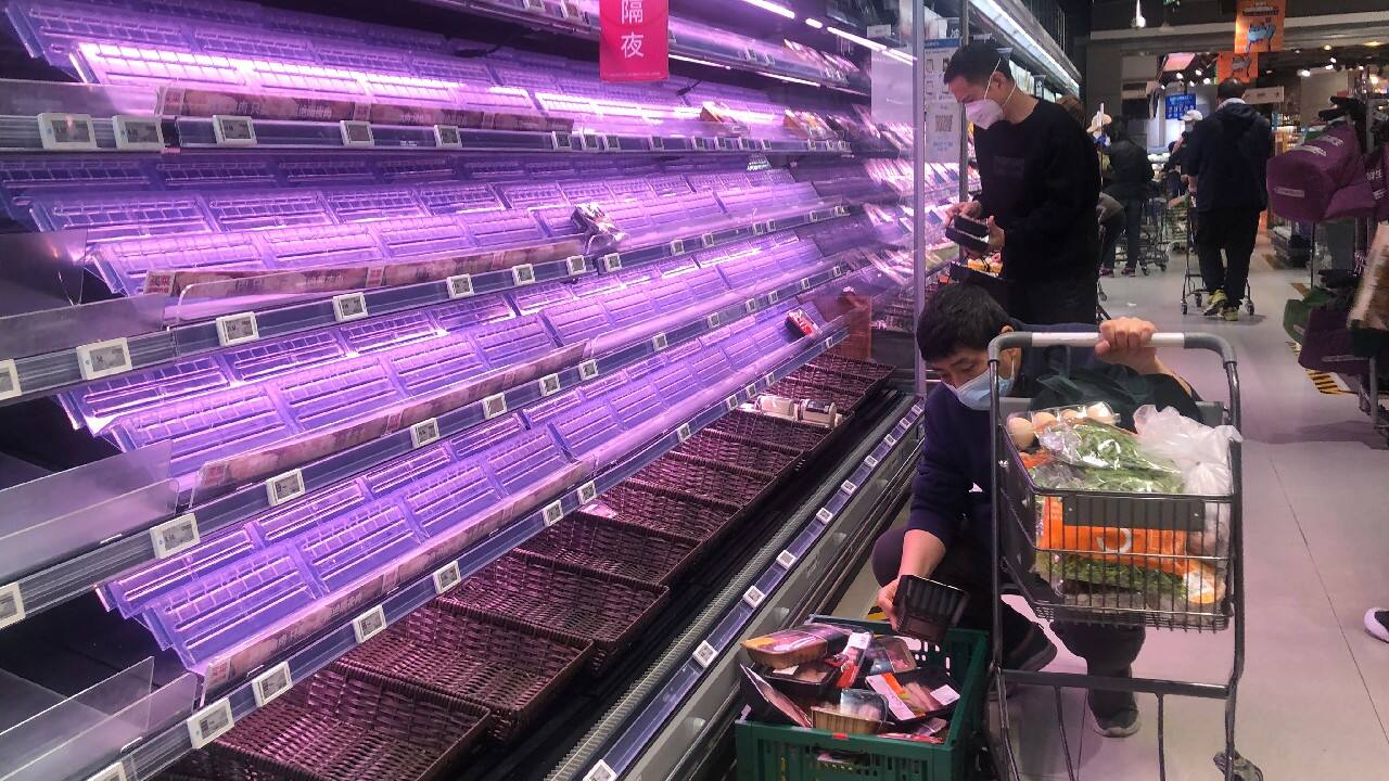 China has stuck to its “zero-COVID” strategy of handling outbreaks with strict isolation and mass testing, despite complaints in Shanghai over shortages of food and medical services. China's government and the entirely state-controlled media are growing increasingly defensive about complaints over the COVID-19 prevention measures, censoring content online and rebuking foreign critics. (Image: AP)