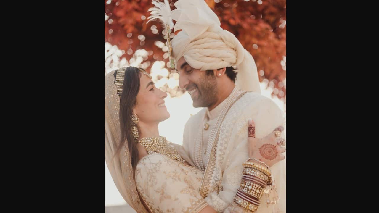 Alia Bhatt's simple bridal dress is rewriting the rules of wedding attire :  The Tribune India