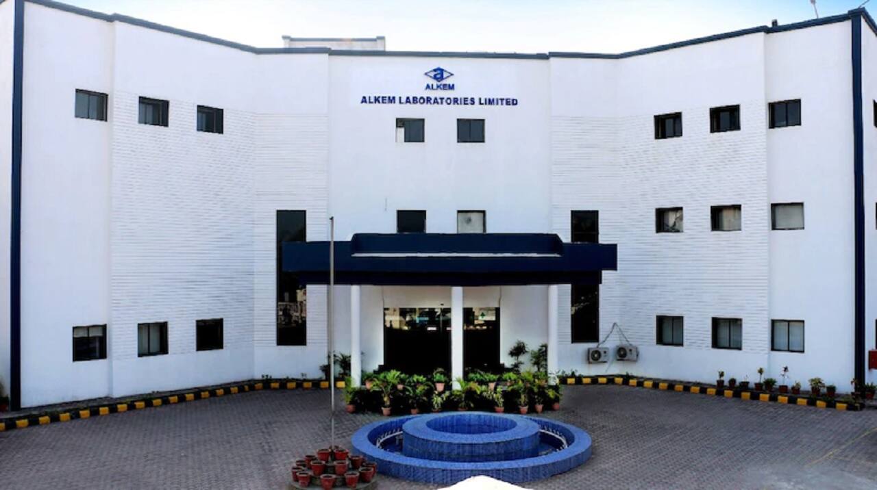 Number of schemes that newly added Alkem Lab: 11 | Total number of schemes that held the stock: 97. Schemes like DSP Equity Savings, DSP Top 100 Equity, Franklin India Equity Advantage and Nippon India Growth Fund added the stock afresh during March.