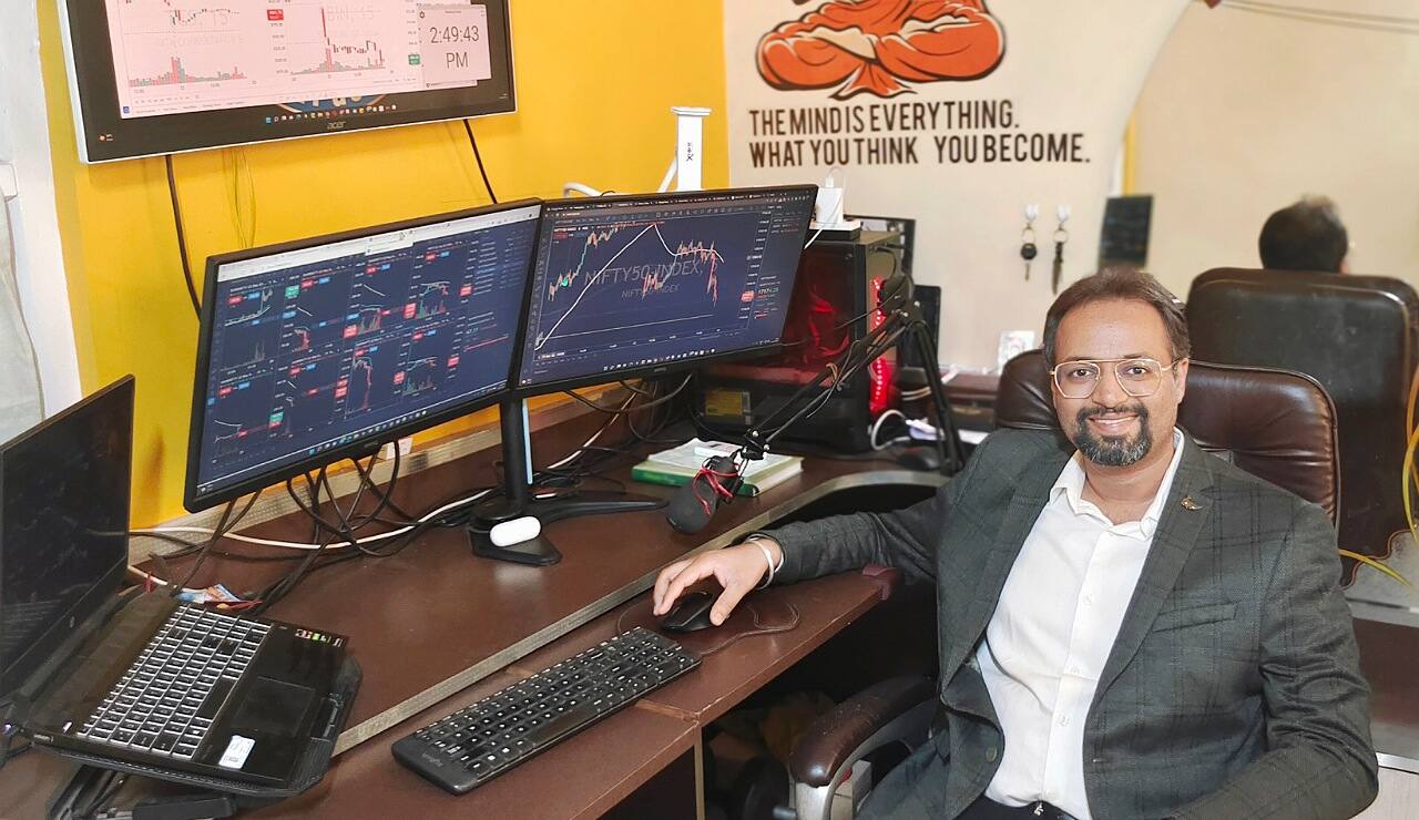 GuruSpeak | Bhushan Kanathe : Journey of an investment banker to a full-time trader 