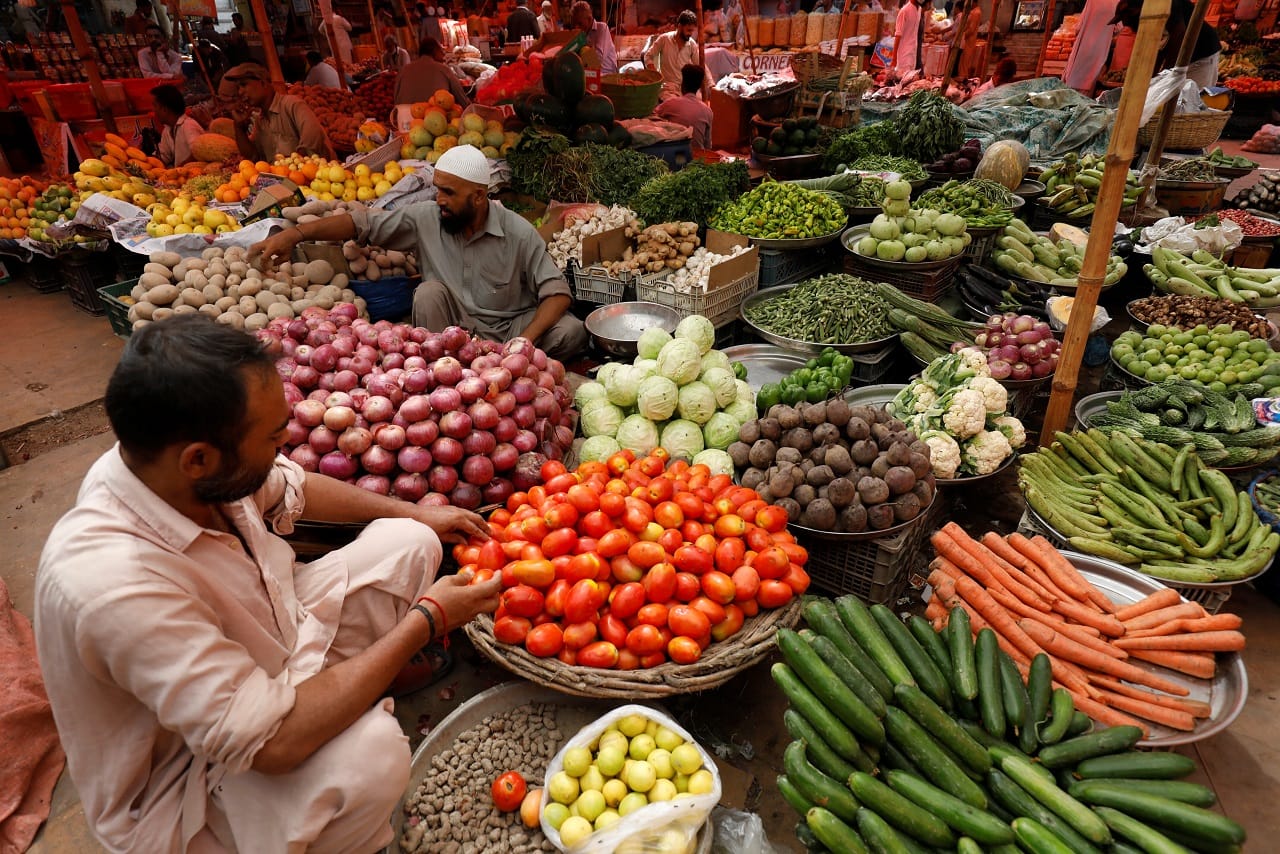 Food inflation crossed the 14 percent-mark in Pakistan in February (Image: Reuters)