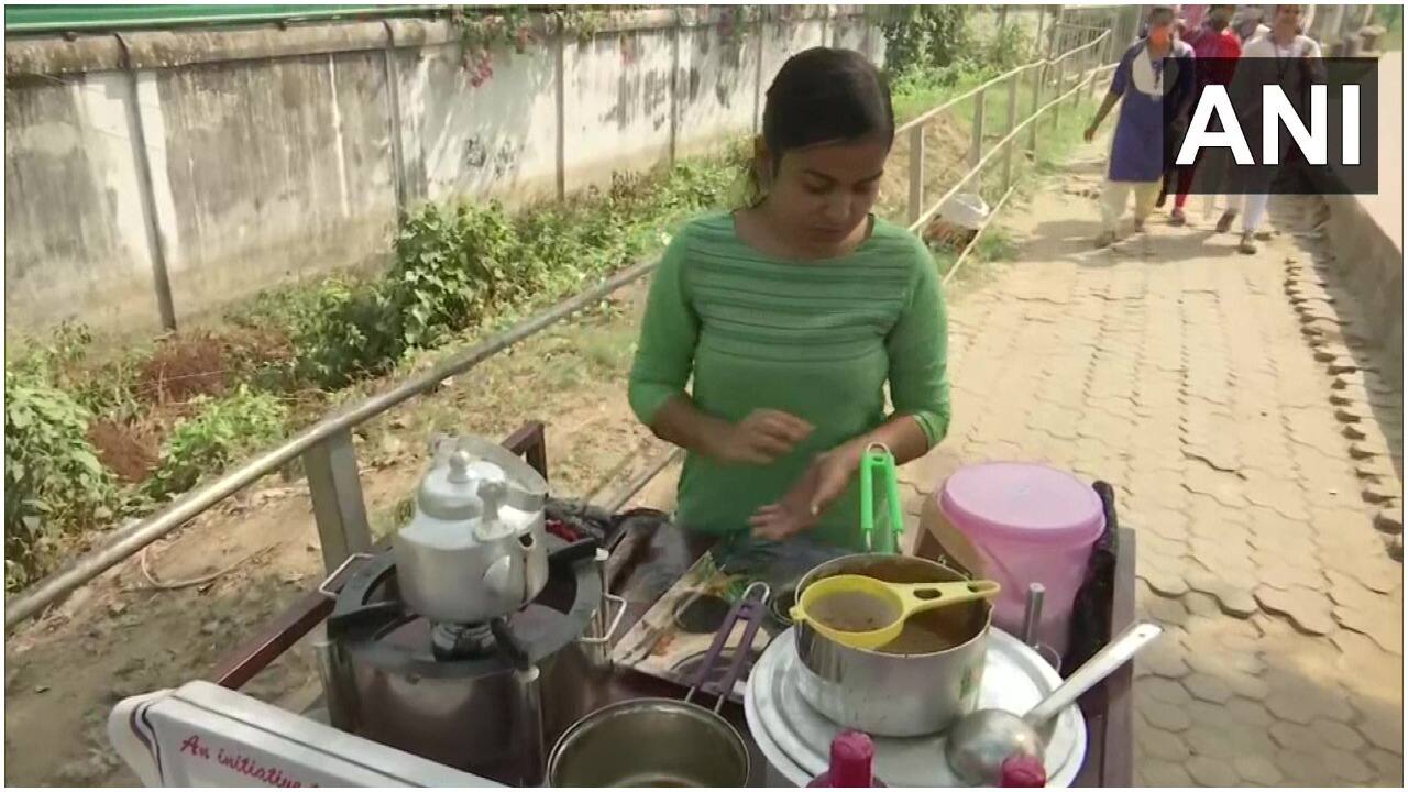 Economics graduate sets up tea stall in Bihar: ‘Why can't there be a chaiwaali?’ Economics graduate sets up tea stall in Bihar: ‘Why can't there be a chaiwaali?’