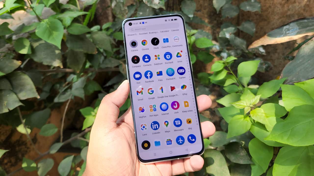 On the software side, the GT 2 Pro runs Android 12 with the Realme UI 3.0 skin on top. There’s not a lot to say about Realme UI, it is more or less a cleaner take on Oppo’s ColorOS. Realme’s interface is easy to navigate and is relatively bloat-free. Realme has also committed to three years of major OS updates and four years of security updates with the Realme GT 2 Pro, which is quite respectable for an Android phone. We will dive more into Realme UI 3.0 in our full Realme GT 2 Pro review, which is coming next week. 