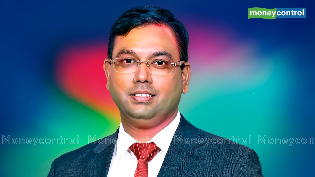 Interview | New microfinance rules may shift focus to men but core remains women, says Muthoot Microfin CEO