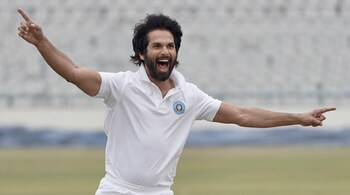 Shahid Kapoor in director Gowtam Tinnanuri's 'Jersey'. Decent acting keeps the film halfway honest and tolerable.