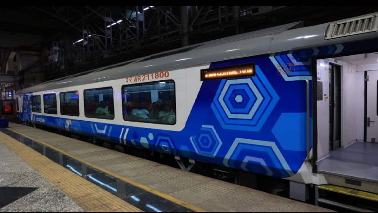 A Made in India Vistadome Coach with a seating capacity of 44 passengers has been added to enhance your travel experience on the Mumbai Central-Gandhinagar Shatabdi Express.