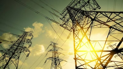Govt directs CERC to consult Power Ministry before issuing any regulation from now