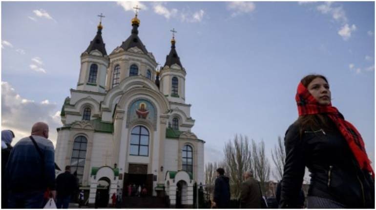 Cake and Kalashnikovs: Ukraine marks grim Orthodox Easter months after ...