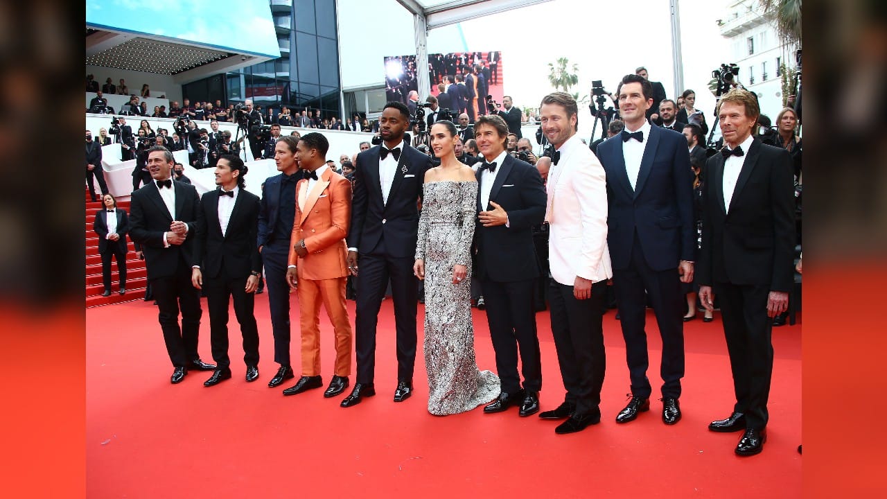Jennifer-Connelly-Cannes-Film-Festival-2022-Top-Gun-Maverick-Red