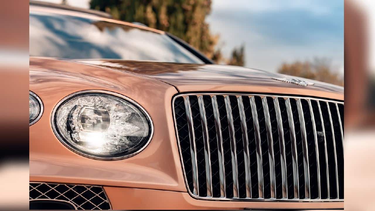 The Bentley Bentayga’s price hasn’t been announced yet, but it is expected to hit international markets sometime later this year after which it should make its way to India as well. Before options, the company estimates the EWB should cost an additional 15 percent over the standard SUV. Bentley also estimates that the Bentayga EWB should see up to 45 percent of the company’s total sales. (Image Source: Bentley)