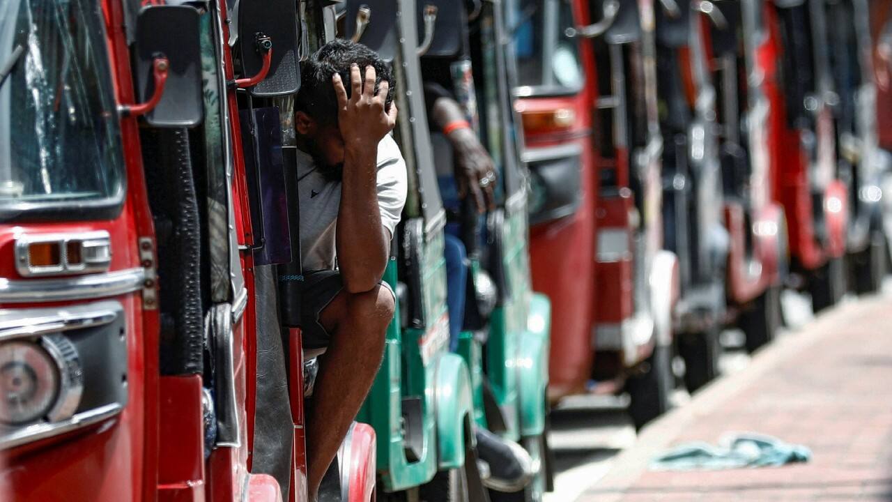 Long lines for fuel plague crisishit Sri Lanka