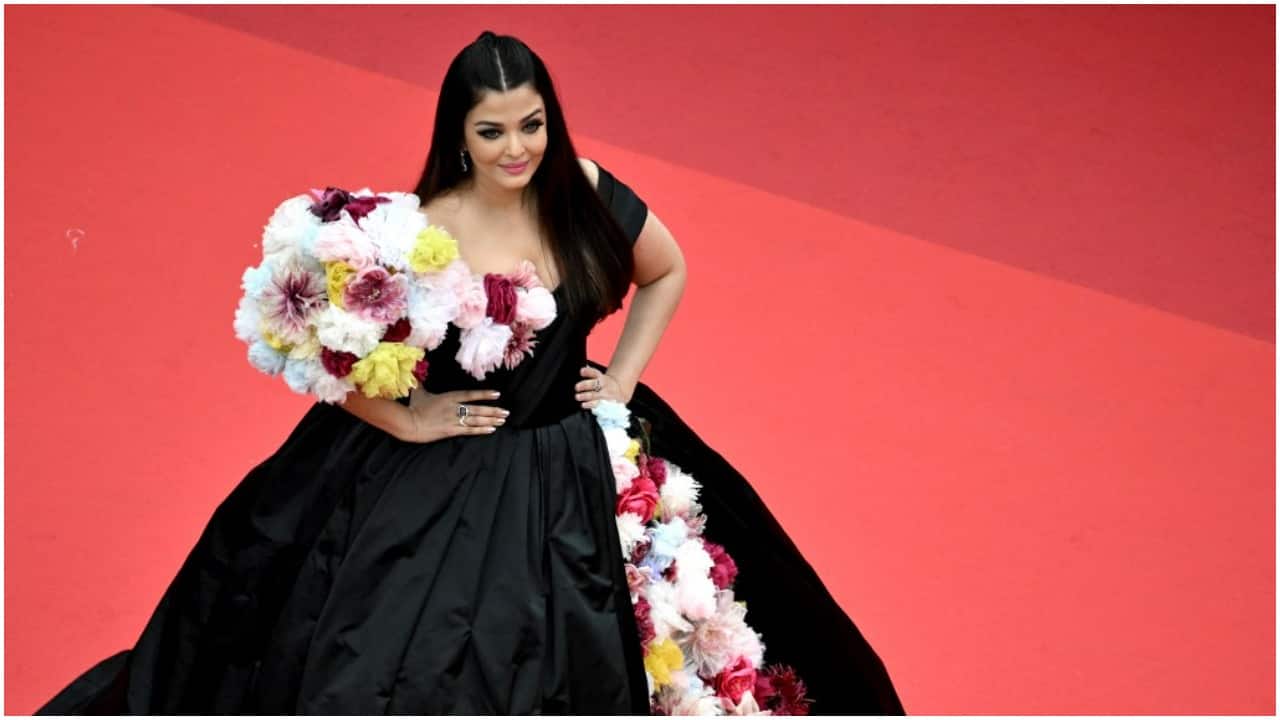 Aishwarya Rai Bachchan In Black Outfits  Diva Likes