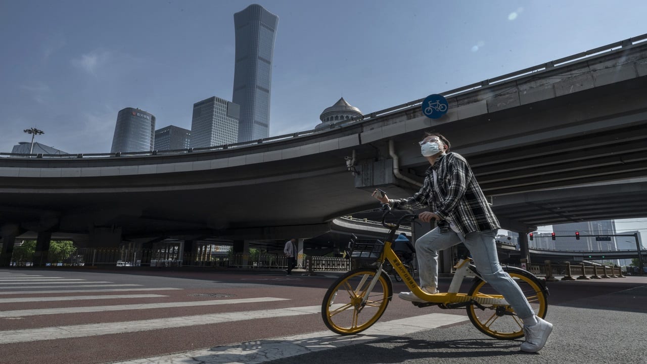 China Premier warns of 'grave' jobs situation as lockdowns bite