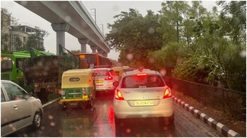 Commuters in Delhi-NCR were faced with lengthy jams after rainfall and waterlogging disrupted traffic. (Image credit: JaiveerShergill/Twitter)