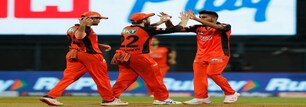SRH edge past MI with 3-run victory to stay in hunt for the play-offs