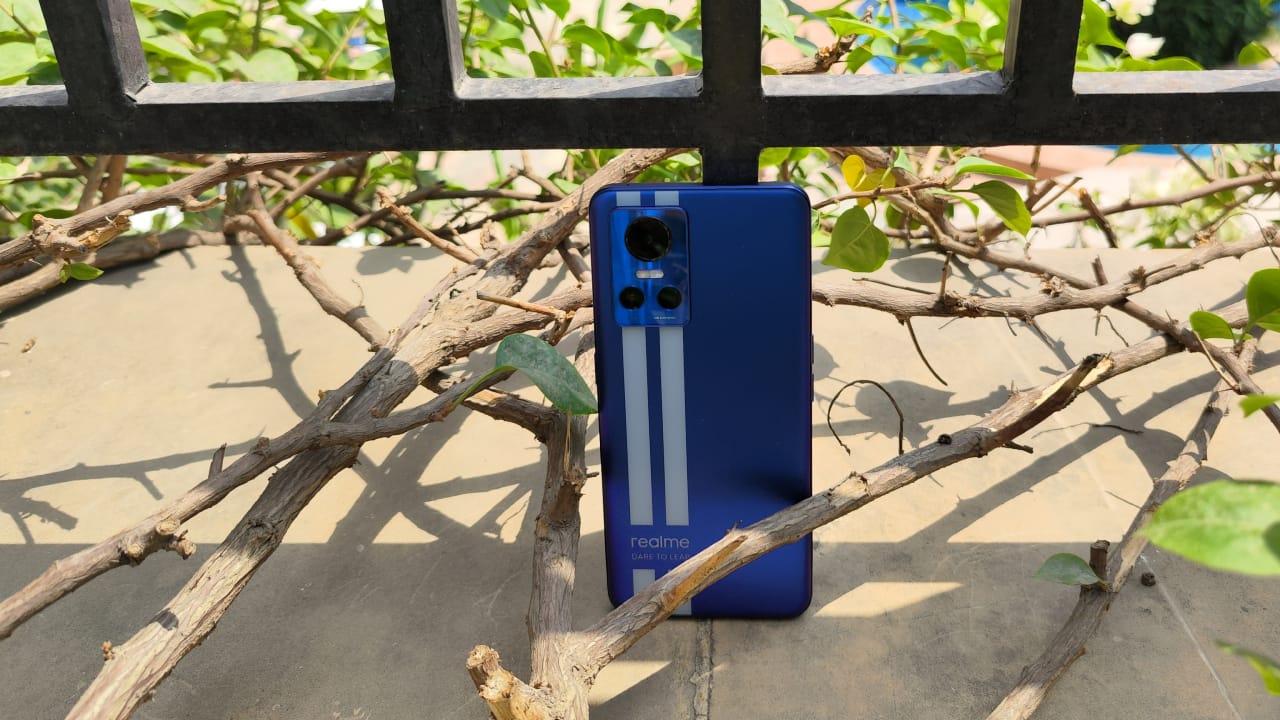 Realme GT Neo 3 (150W) | Rs 42,999 | 12GB/256GB | Speed is the main theme behind the Realme GT Neo 3. The GT Neo 3 features a fast MediaTek Dimensity 8100 chipset, a sizeable 4,500 mAh battery with incredibly fast 150W charging support, and a super-smooth 120Hz AMOLED display. 