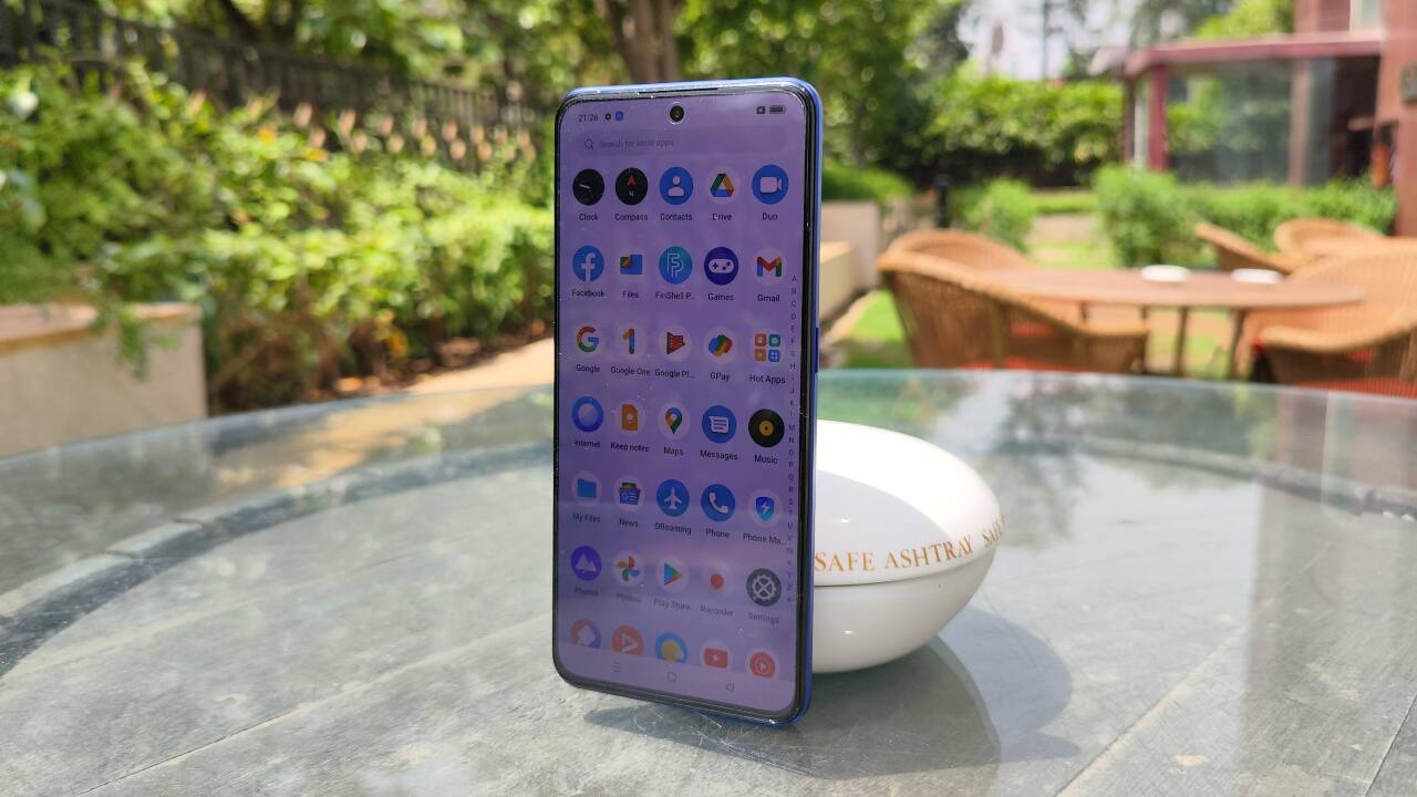 On the software side, the GT Neo 3 runs Android 12 with the Realme UI 3.0 skin on top. There’s not a lot to say about Realme UI, it is more or less a cleaner take on Oppo’s ColorOS. Realme’s interface is easy to navigate and most bloatware on the device can be uninstalled. We will dive more into Realme UI 3.0 in our full Realme GT 2 Pro review, which is coming next week.