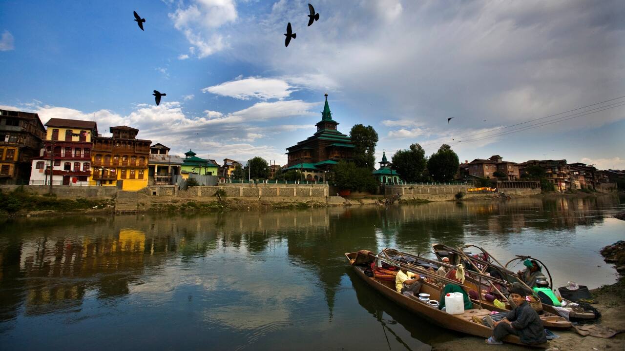 India heritage walks: From the Sufi trail in Srinagar to stories about the Begums of Bhopal India heritage walks: From the Sufi trail in Srinagar to stories about the Begums of Bhopal