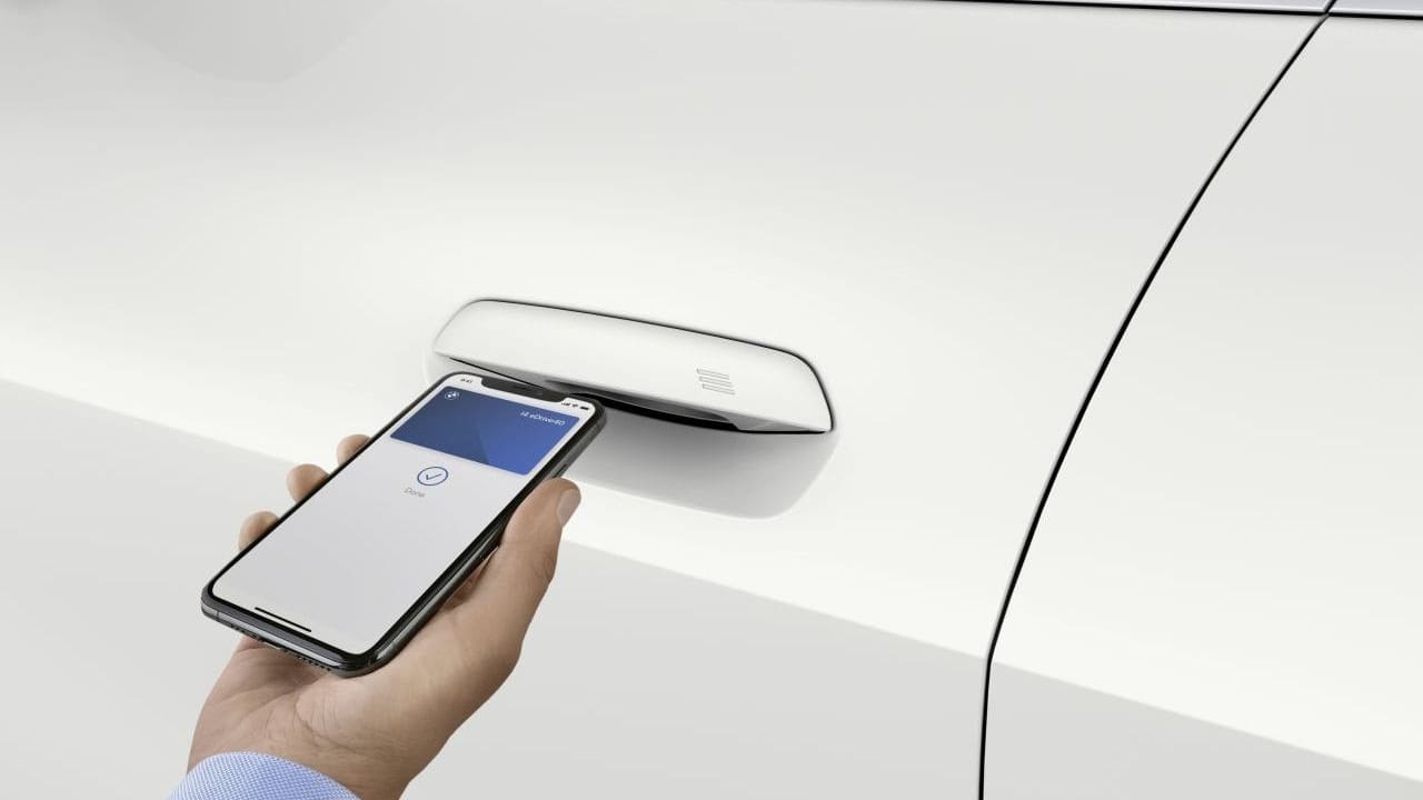 Aside from this, the car also gets the usual features that are becoming more and more standard with each new vehicle such as wireless charging, wireless Apple CarPlay and Android Auto, Parking Assistant, 360-degree reverse camera and a 17-speaker Harman Kardon sound system. Other feature include three-zone climate control, LED ambient lighting as well as a sunroof. BMW’s connected app also allows you to use the car even if you do not have the physical key with you. The app functions as the Digital Key and allows you to lock and unlock the car as well as drive off with it by placing the phone in the smartphone tray. (Image: BMW)