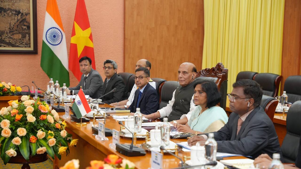 On June 8 India and Vietnam signed a “Joint Vision Statement” for Defence Partnership towards the year 2030 to enhance the scope and scale of defence cooperation between the countries. (Image: Twitter @rajnathsingh)