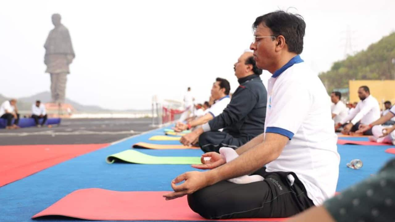 On International Yoga Day, this hotel gets Mumbaikars to do