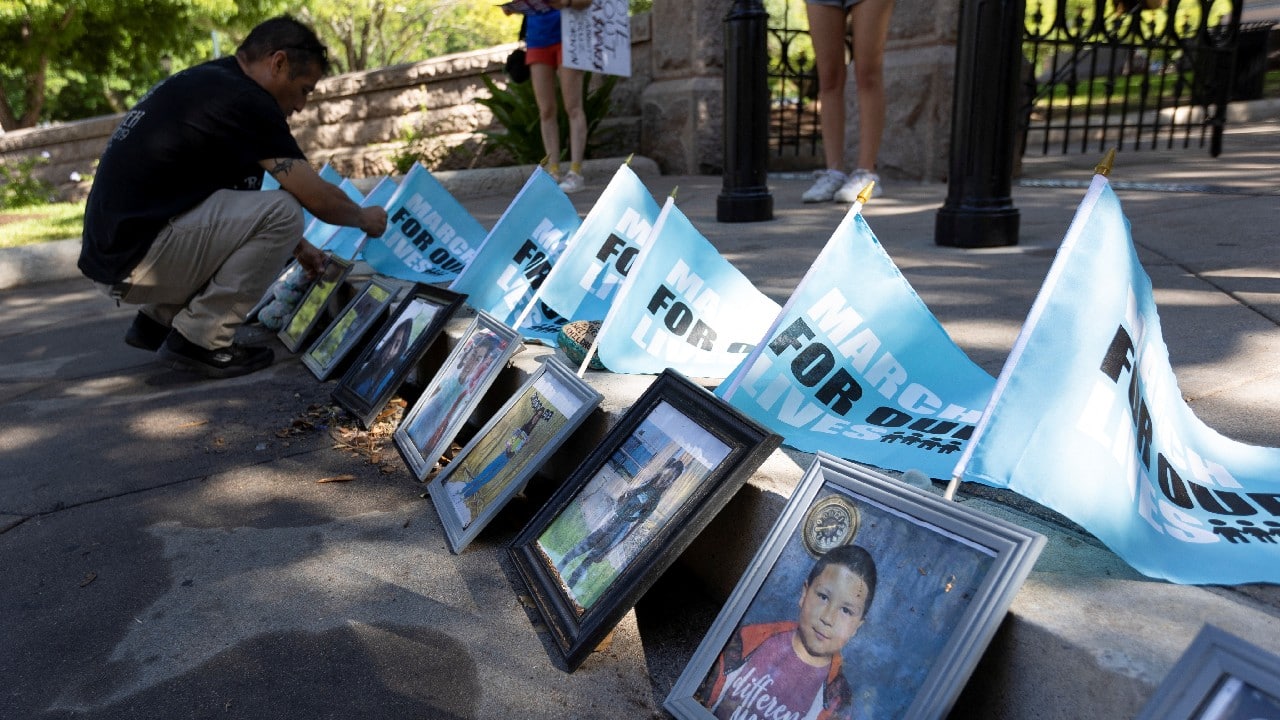 Among other policies, MFOL has called for an assault weapons ban, universal background checks for those trying to purchase guns and a national licensing system, which would register gun owners. (Image: Reuters)