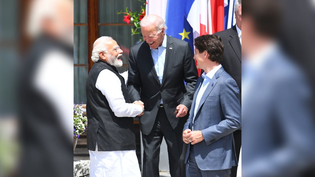 Before the start of the summit, Prime Minister Modi shook hands with US President Joe Biden and Canadian Prime Minister Justin Trudeau as the leaders assembled for a group photo. (Image: Twitter @narendramodi)