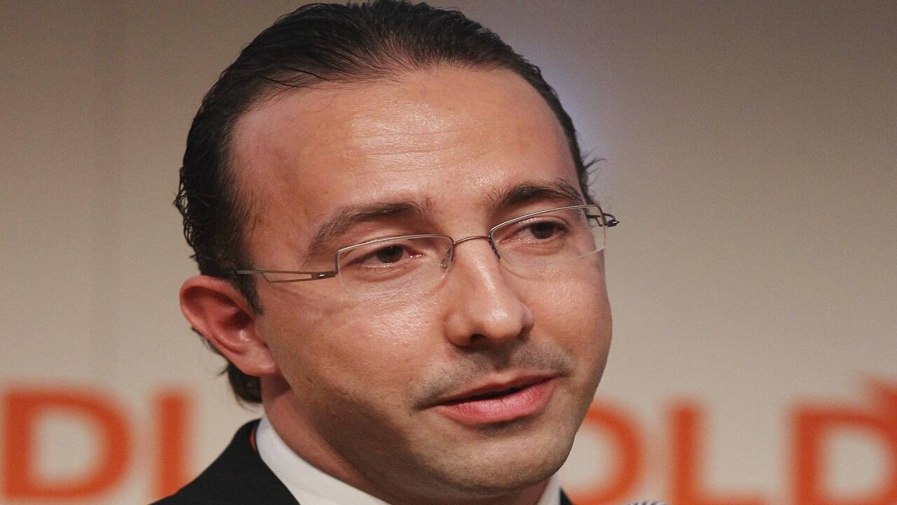 Elon Musk’s Twitter bid leans on financier linked to Russian tycoon