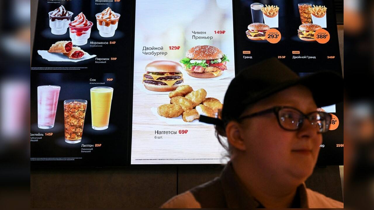 The restaurant that launched McDonald's in Russia in 1990, heralding Moscow's opening after decades of Soviet rule, reopened on June 12 with a new name and logo in a potent reminder of the upheaval sparked by the conflict in Ukraine. The US fast-food giant announced on May 16 that it would exit Russia in the wake of its Ukraine offensive. (Image: AFP)